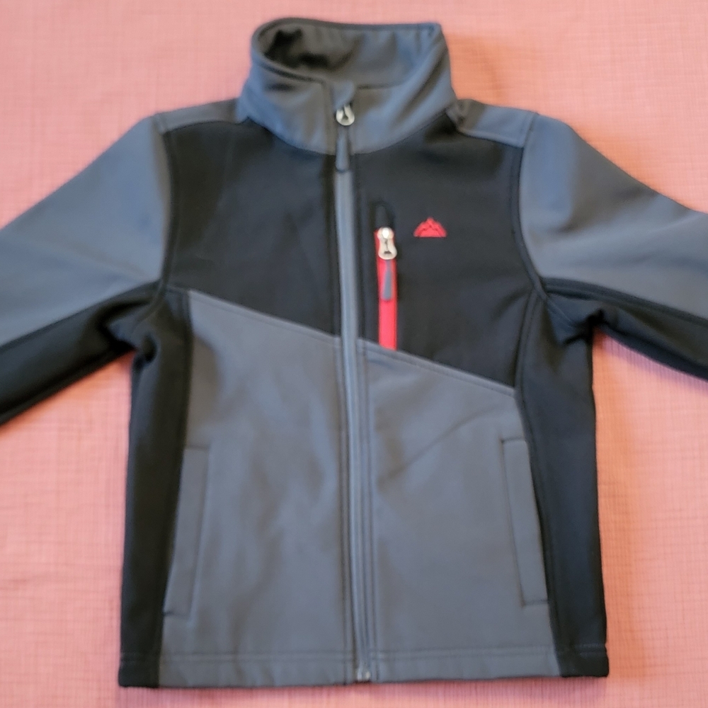 Boy's Snozu Performance Jacket/Coat Size 5/6